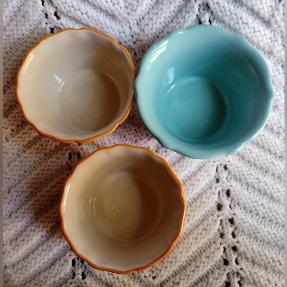 3 Pioneer Woman Multicolor Scalloped Ramekin Flower Spring - Picture 5 of 7